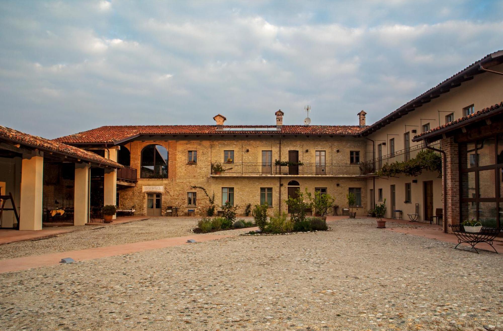 A Mira 'D Novel Guest House Novello Exterior foto